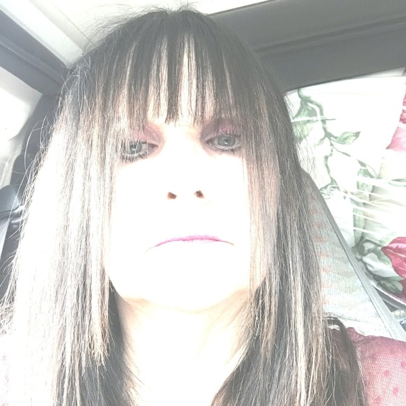 Meet your Posher, Maureen - Picture 1 of 1